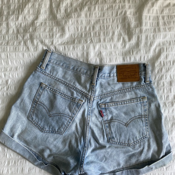 Levi’s Denim Short - Picture 3 of 3